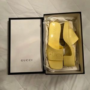 GUCCI FLIP FLOPS YELLOW PLASTIC